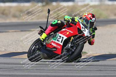 media/Oct-13-2025-Moto Forza (Mon) [[a66d839500]]/3-B Group/Session 3 (Turn 16)/